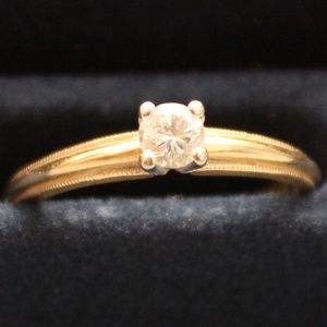 Diamond engagement ring